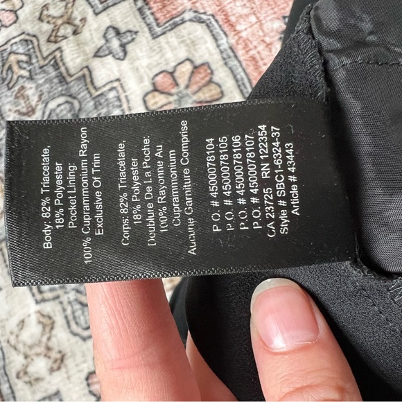 ARITZIA BABATON Conan Cropped Pant
Cropped crepe trousers black workwear 4 - Picture 11 of 12